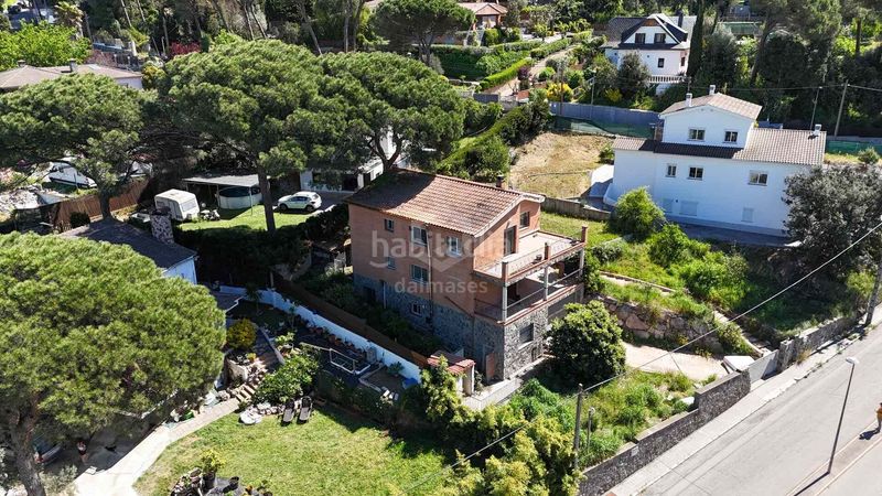 Foto 7b3d9a32-8e41-485a-8922-40a6853b3770. Casa amb aparcament a Llinars del Vallès