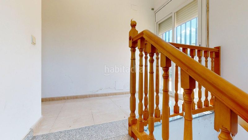 Foto b763ffcc-8f29-47e0-96c7-e0e96ee0cb45. Casa amb aparcament a Llinars del Vallès