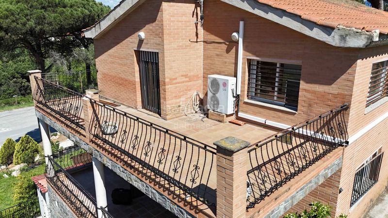 Foto e92923ad-553e-4d97-a0c9-77b7e2102dbd. Casa amb aparcament a Llinars del Vallès