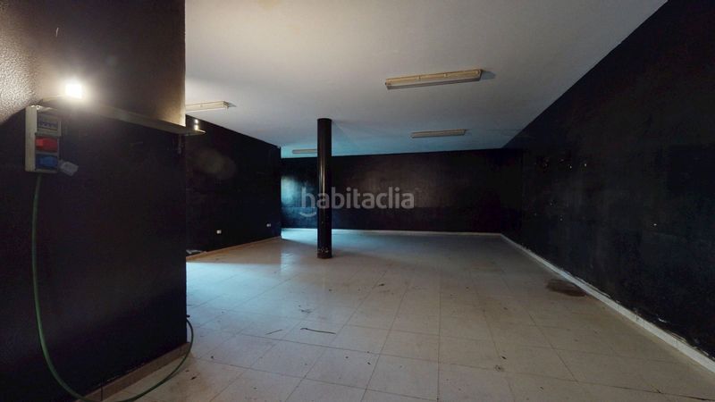 Foto eea1e9cf-7d4f-4ca4-b328-79287d17b9e9. Casa amb aparcament a Llinars del Vallès