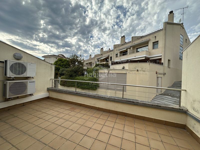 Foto a262e6b6-93d8-448c-a695-845c35606d9f. Casa adossada amb calefacció aparcament piscina a Sant Andreu de Llavaneres