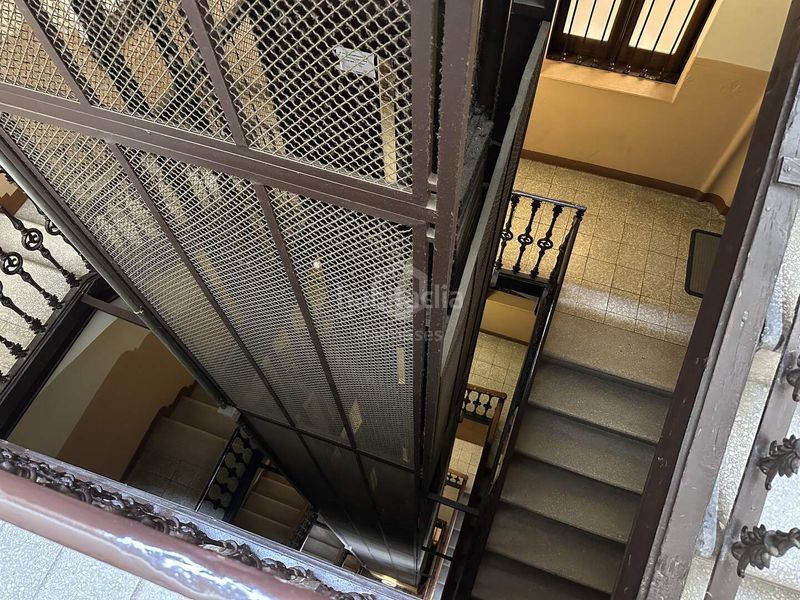 Foto 1443813b-6e9f-457a-8840-5dc43d21612e. Pis amb calefacció a Barri Antic Manresa