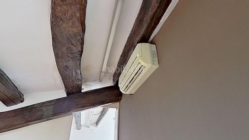 Foto 4a4e8474-536d-473d-b0c5-64bf9011047f. Pis amb calefacció a Barri Antic Manresa