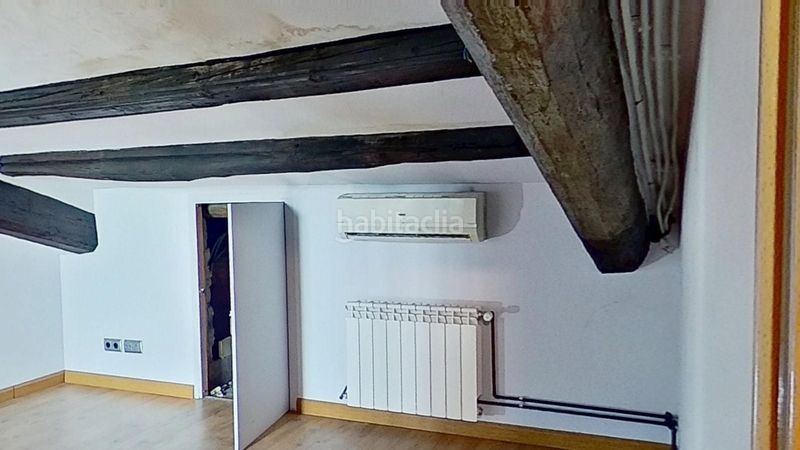 Foto f871aee8-44eb-45bd-ab5e-27eb9038dbb3. Pis amb calefacció a Barri Antic Manresa