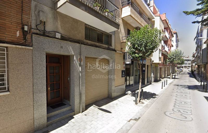 Foto 0bb3dfb7-39d5-4ea0-802d-539a6f4e4edf. Local comercial a Centre Sant Joan Despí