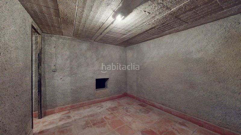 Foto f6ae7d48-e3c4-4829-954d-e7481e03b48a. Local comercial a Centre Sant Joan Despí