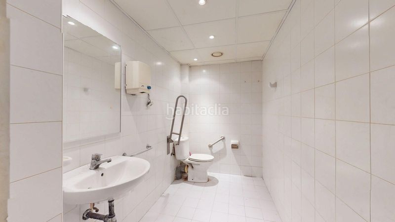 Foto bb5646c3-b00e-4011-bd64-0b5bb1763e59. Local comercial a Estruch-Eixample Prat de Llobregat (El)