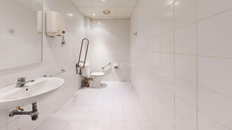 Foto dbb1242a-d9d2-4f3c-89a0-3d4075597585. Local comercial a Estruch-Eixample Prat de Llobregat (El)