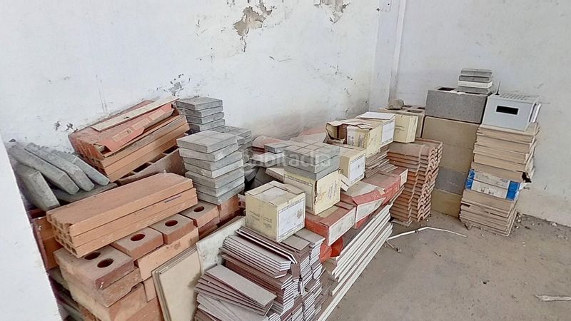 Foto a4c6b3ae-6c73-4a8d-a768-87cebd995e99. Local comercial a Vallirana