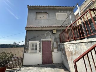Casa adosada  Valira alta. Casa en carrer de la valira alta  sabadell