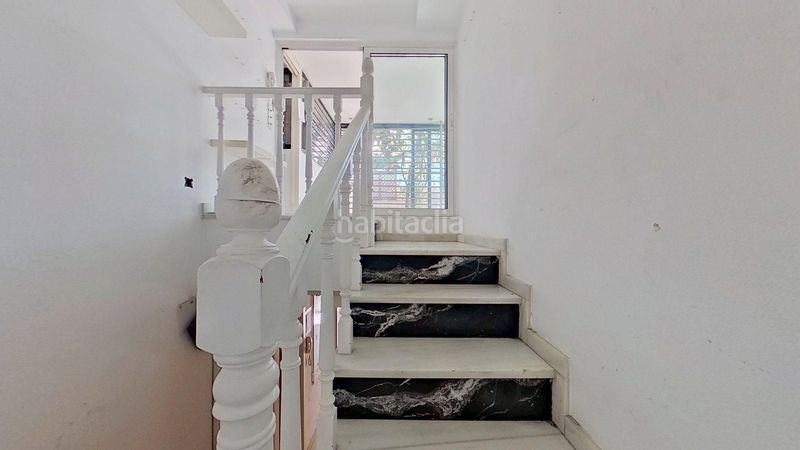 Foto 0fadda84-f9ea-445b-8171-1c652e10e75e. Casa adossada amb aparcament a Centre Prat de Llobregat (El)