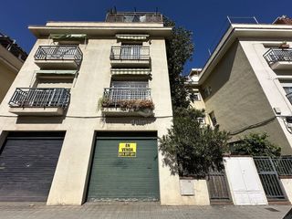 Reihenhaus  El prat. Casa 4 plantas en carrer del prat  el prat de llobregat