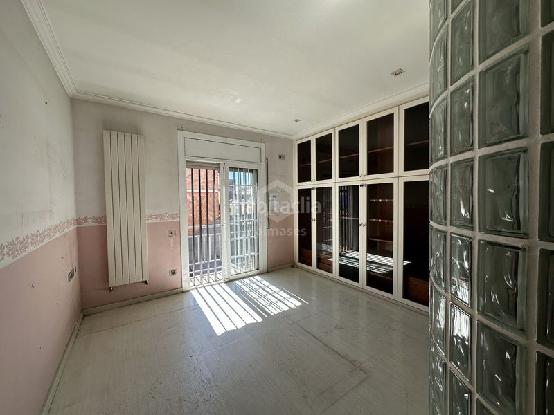 Foto 4df051c1-32b2-448b-a571-46408f5540d4. Casa adossada amb aparcament a Centre Prat de Llobregat (El)