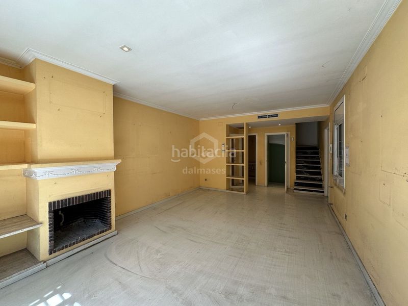 Foto 50ce2b50-175b-4268-b211-2812054d3043. Casa adossada amb aparcament a Centre Prat de Llobregat (El)