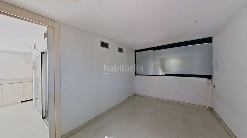 Foto 5587cfa1-425d-4c38-837e-7d2f7e744a40. Casa adossada amb aparcament a Centre Prat de Llobregat (El)