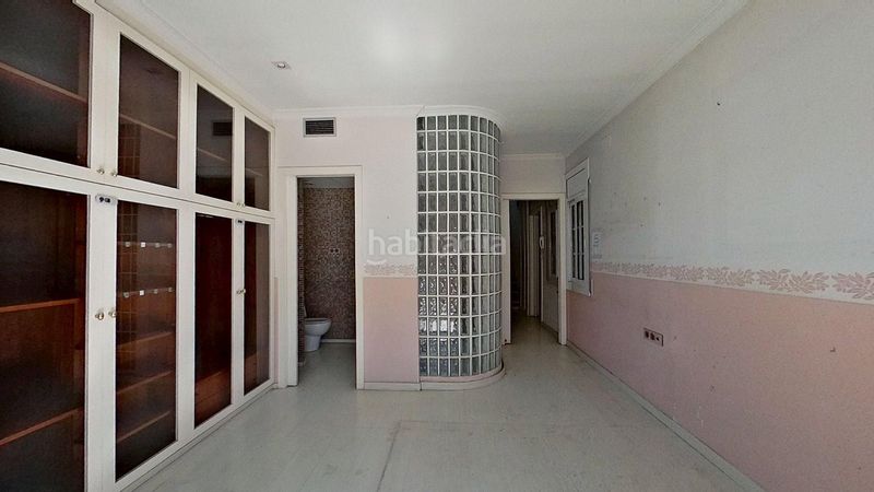 Foto 9857a104-aed6-4953-a579-a3fa33cb73a6. Casa adossada amb aparcament a Centre Prat de Llobregat (El)