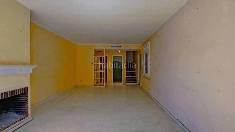 Foto cce4d2ef-14f5-470c-ba10-d30b798a92e1. Casa adossada amb aparcament a Centre Prat de Llobregat (El)