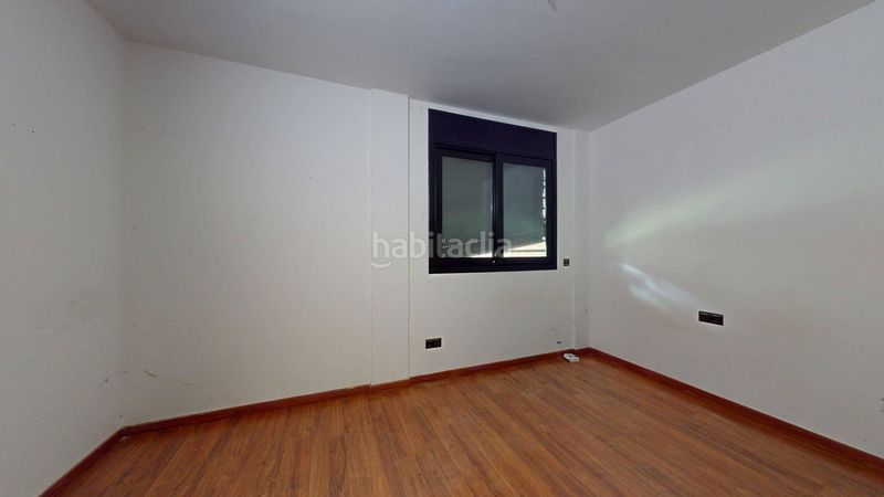 Foto 45d2a3a7-0489-463e-9993-fe74f35f4476. Casa amb aparcament a Vilanova del Vallès