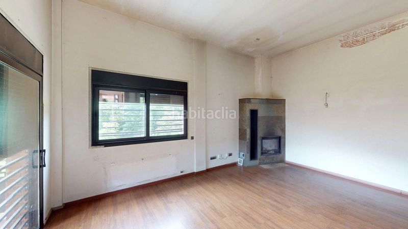 Foto 49ad9d7a-0e1e-48b3-9634-ec458be72e4b. Casa amb aparcament a Vilanova del Vallès