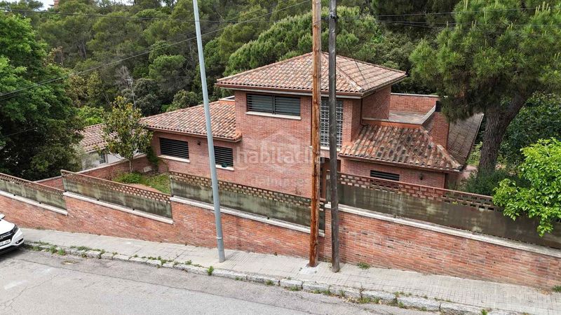 Foto 6fbb1501-da87-40f1-9d33-eea71cab4f25. Casa amb aparcament a Vilanova del Vallès