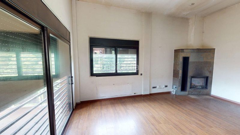 Foto 9d708c93-604c-428a-9a27-1ae34d407f55. Casa amb aparcament a Vilanova del Vallès