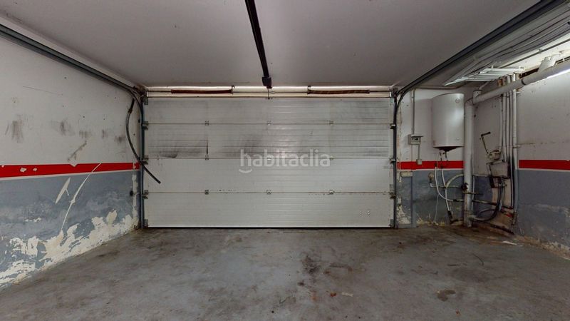 Foto bd194e2e-51a8-4d3a-9b9a-75fbd33dd914. Casa amb aparcament a Vilanova del Vallès