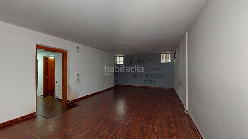 Foto dbe4f623-03e5-4eec-a173-31939f159bc9. Casa amb aparcament a Vilanova del Vallès