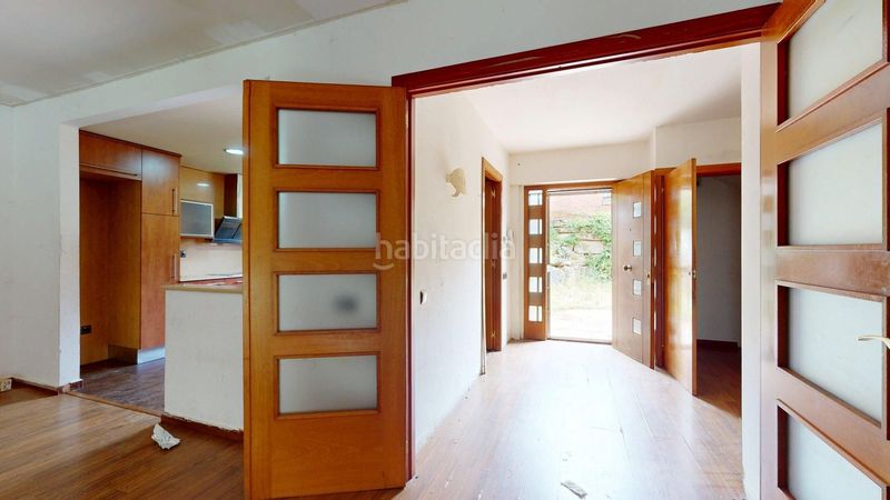 Foto ff8e3726-3bda-4a00-8eeb-95dc20ea84f6. Casa amb aparcament a Vilanova del Vallès