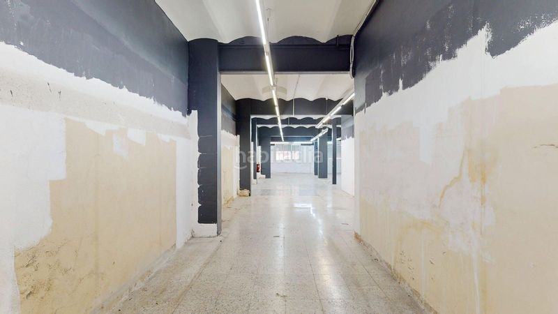 Foto 0939fa50-7477-4895-bed4-237f309fde7a. Local comercial a Putget - Farró Barcelona