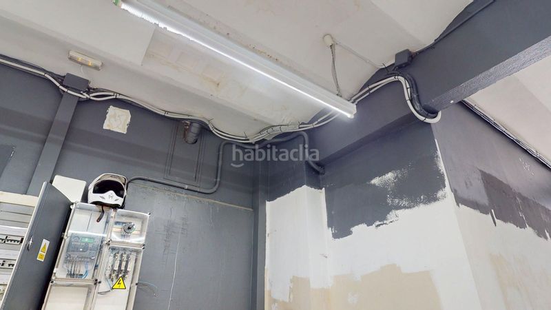 Foto 36f7a6ae-0445-40c5-b82c-07305fe0dabc. Local comercial a Putget - Farró Barcelona