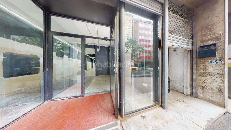 Foto d04579de-d3fe-4dad-952d-095519e3e0a8. Local comercial a Putget - Farró Barcelona
