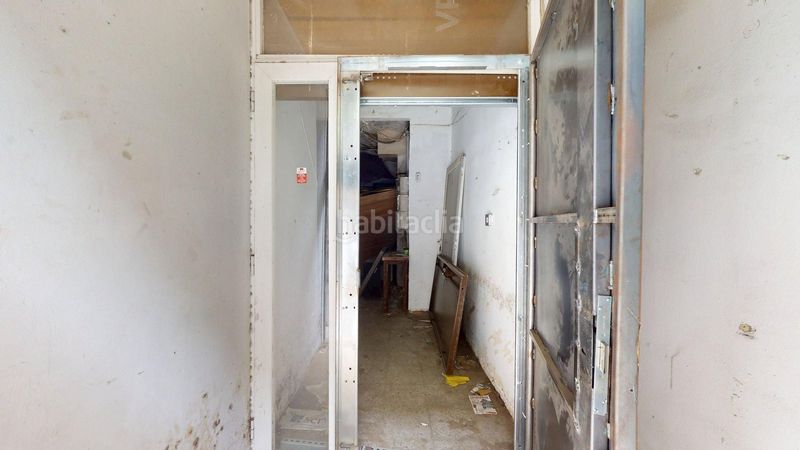 Foto fe3698d7-f786-44b6-99bf-1ccfd97f47cd. Local comercial a Putget - Farró Barcelona