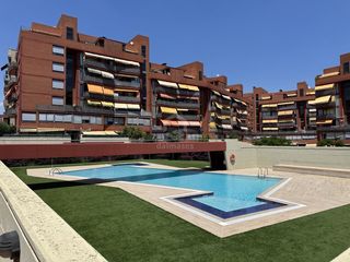 Duplex  De la constitució. Dúplex con patio en avinguda de la constitució  sant andreu de l