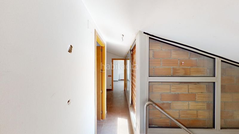 Foto b43b57b2-585a-4384-ab90-75348a16192d. Duplex in Mercat Rubí