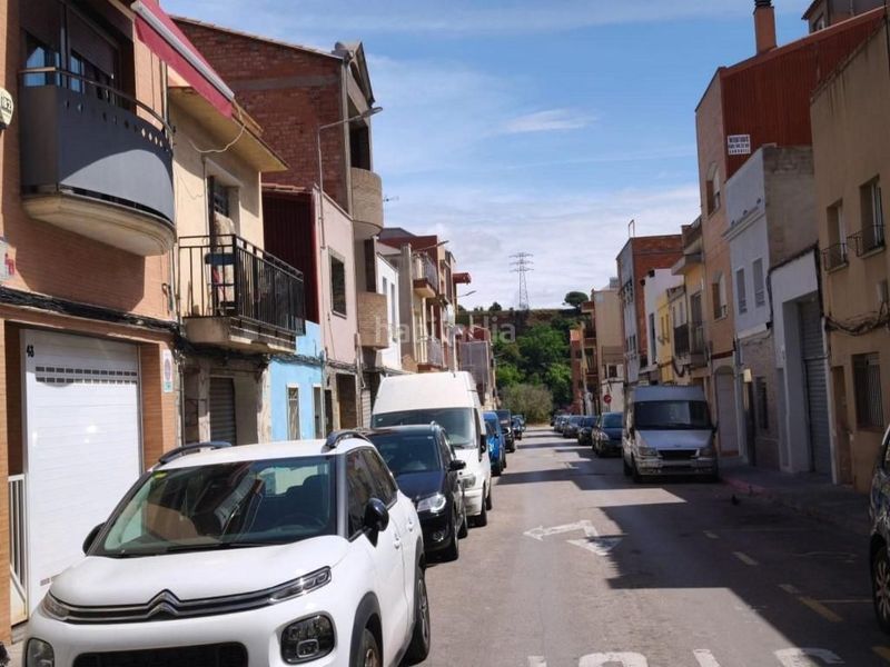 Foto a711bdac-5cc5-4725-81fc-084d099c3458. Local comercial a Can Puiggener Sabadell