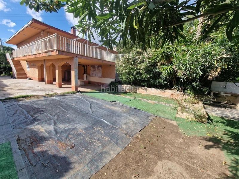 Foto 4a183a4f-7227-4986-93bf-a20decee3858. Casa amb calefacció aparcament a Vilanova del Vallès