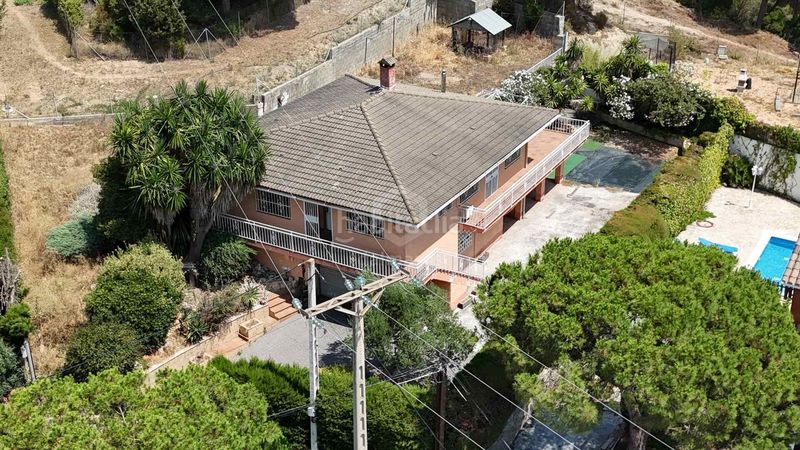 Foto 5105c5ff-c6d8-4c81-a950-af4d2c9cfbb4. Casa amb calefacció aparcament a Vilanova del Vallès