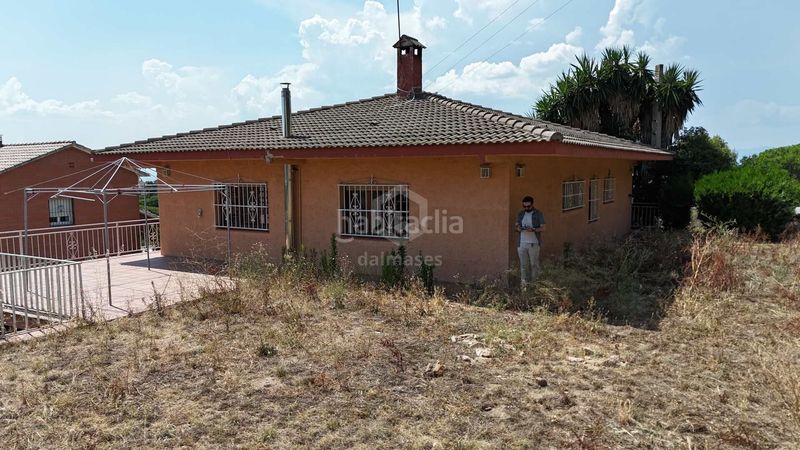 Foto 6be34d97-0421-4d43-880d-78dd11565d30. Casa amb calefacció aparcament a Vilanova del Vallès