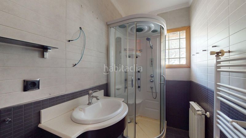 Foto 90cb5da7-3f4c-462b-8455-7ce4d5b6a515. Casa amb calefacció aparcament a Vilanova del Vallès