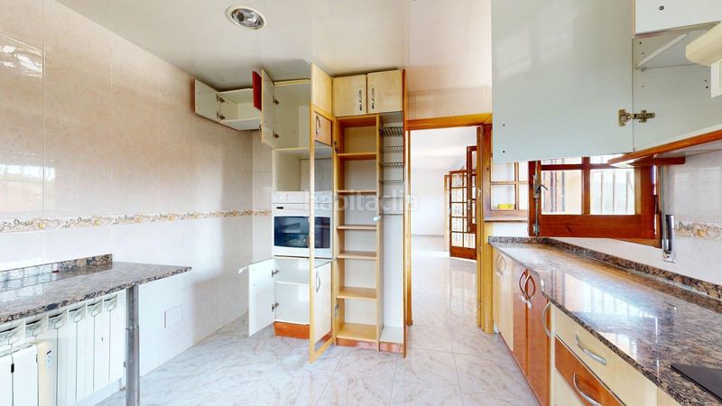 Foto 90dc240c-1020-4ef7-a3d1-90a9db0306bc. Casa amb calefacció aparcament a Vilanova del Vallès