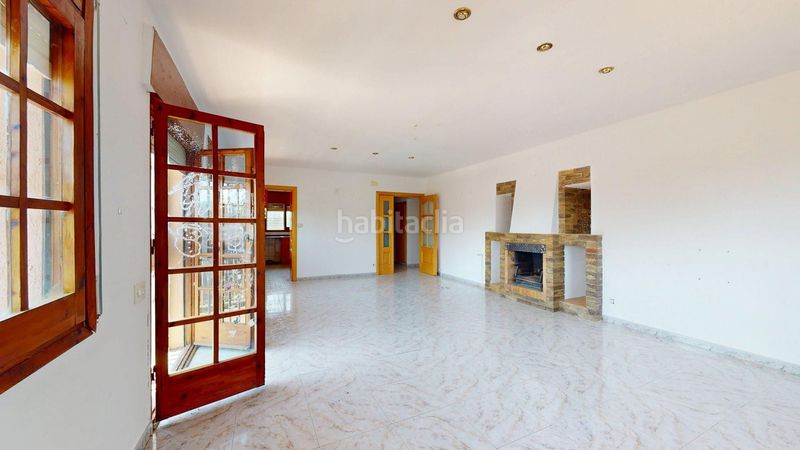 Foto a0260d19-0154-4565-8a6d-01d4c3408a56. Casa amb calefacció aparcament a Vilanova del Vallès