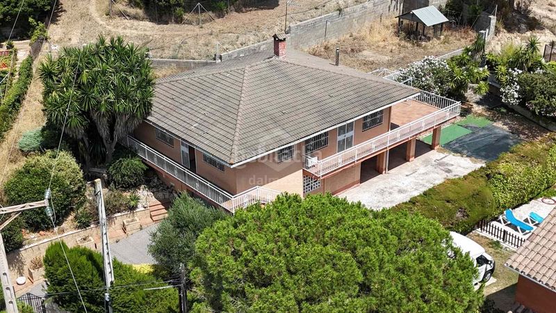 Foto aa128bb7-e0ad-4627-bc87-89d7c41c0c91. Casa amb calefacció aparcament a Vilanova del Vallès