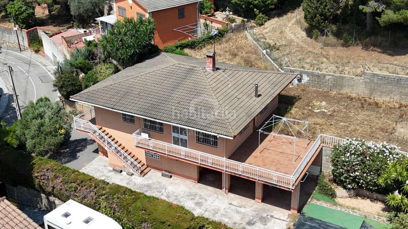 Foto f462d88a-fd6d-47bf-942b-e9d650ef59c1. Casa amb calefacció aparcament a Vilanova del Vallès