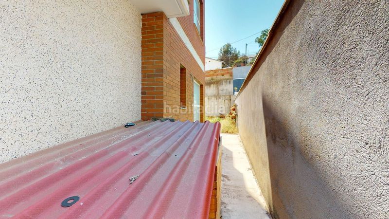 Foto edf40358-7209-42c8-b0aa-7b304b3e3675. Casa adossada amb calefacció a Sentmenat