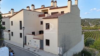 Casa adossada  Gala placídia. Casa en carrer de galla placídia  sant pere de ribes