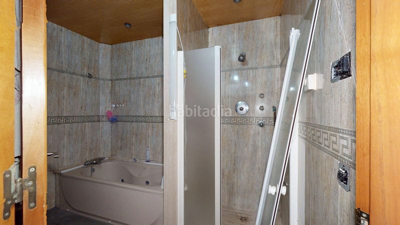 Foto 49b0c5f2-c21c-4dd7-a2fa-f136f8fb96a3. Casa amb calefacció aparcament piscina a Caldes de Montbui
