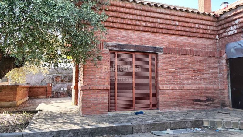 Foto fb500a6c-8159-4b9a-b01b-56b9a97605b4. Casa amb calefacció aparcament piscina a Caldes de Montbui