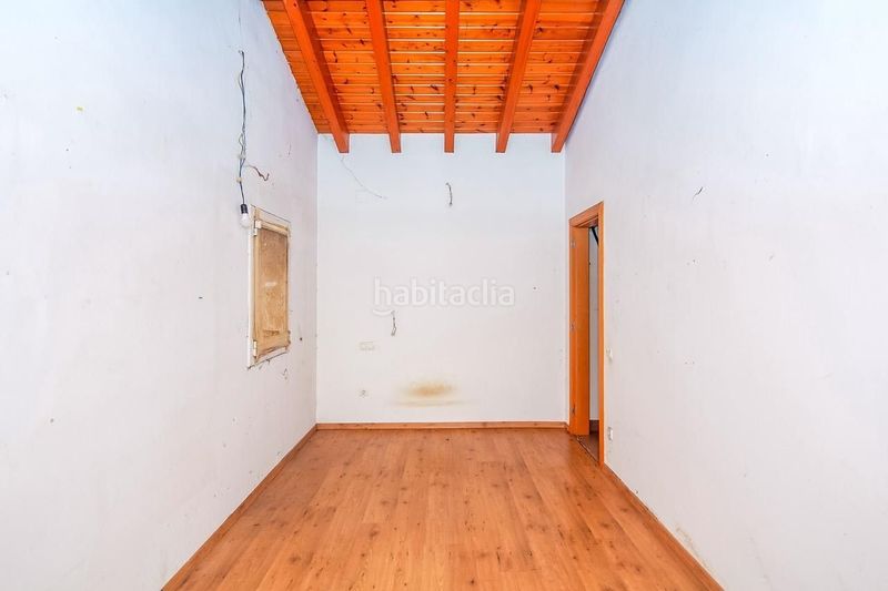 Foto 2a784789-fc79-4636-b261-23fdb297a034. Haus mit parking in Abrera