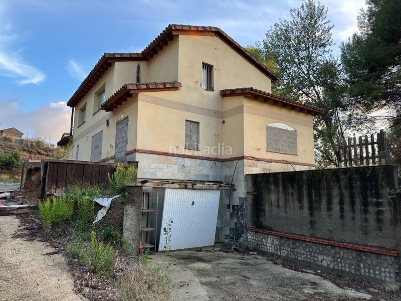 Foto 30c91567-7698-462b-bd39-f47e7f4ae01f. Haus mit parking in Abrera