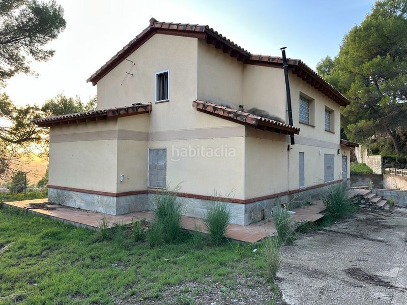 Foto 9e806e3a-aff1-4c64-a9cd-304b92da7a88. Haus mit parking in Abrera
